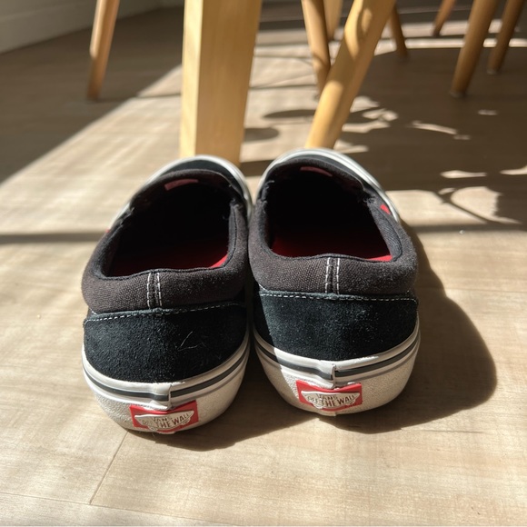VANS Slip-Ons - Picture 2 of 3